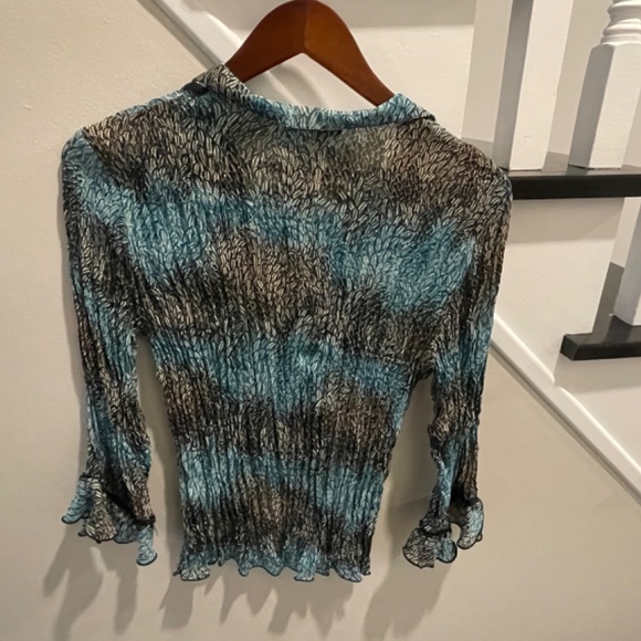 Figure flattering blouse with bling detailing - Picture 2 of 2